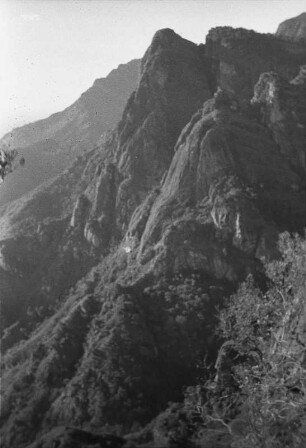 Steilhang : Blick auf einen Steilhang der Usambara-Berge.