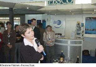 Präsentation an den Informationsständen im Foyer