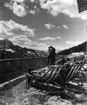 Sonnenterrasse im Gebirge (wahrscheinlich im Allgäu)