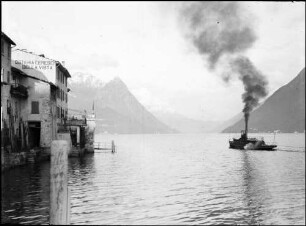 Lugano: Luganer See mit altem Dampfschiff