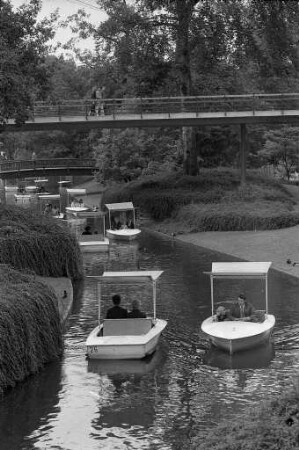 Fahrt mit der Gondoletta im Karlsruher Stadtgarten