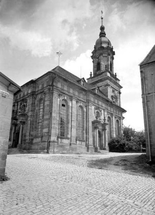 Evangelische Pfarrkirche zur Heiligen Dreifaltigkeit & Ehemals Sankt Bartholomäus