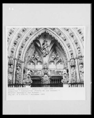 Puerta de los Leones —