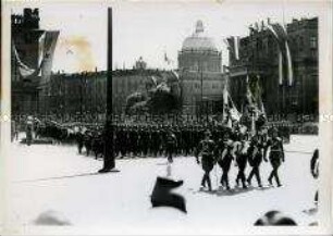 Parade der Wehrmacht zum Besuch des jugoslawischen Prinzregenten in Berlin