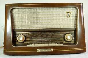 Röhrenradio "Radione Duplex Register 58 W"