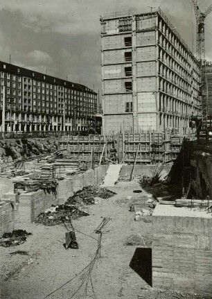 Rohbau des Neubaues westlich des Warenhauses "Centrum" in der Wilsdruffer Straße : Dresden, Wilsdruffer Straße, Neubau westlich des Warenhauses "Centrum" im Rohbau