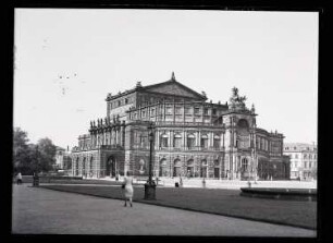 Königliches Hoftheater, Dresden: Ansicht von Süden (Negativ zu Inv. Nr. TBS 097,18)
