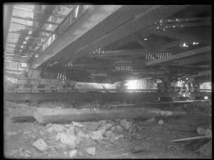 Bahnbrücke, Baustelle