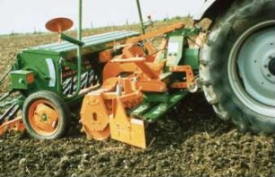 Fotografie: Sämaschine, Drillkombination, Kastendrillmaschine, Kreiselegge, Zahnpackerwalze