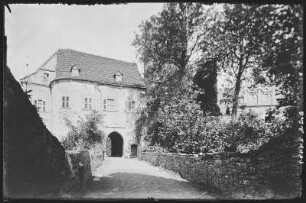 Scharfenstein. Schlosseingang