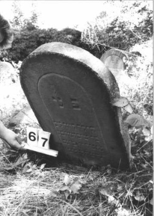 Grabstein 67