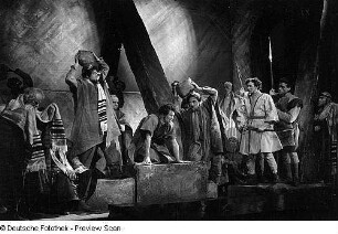 Szenenbilder aus der Tragödie "Judith" von Christian Friedrich Hebbel am Hebbel-Theater Berlin