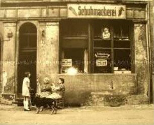 Max-Beer-Straße 8, Seitenstraße des Alexanderplatzes