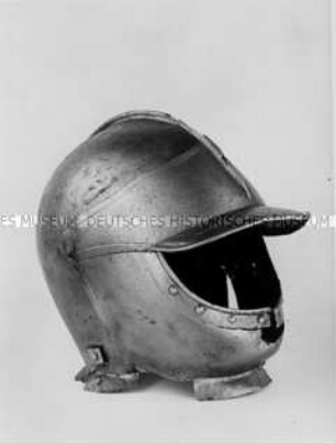 Geschlossener Helm