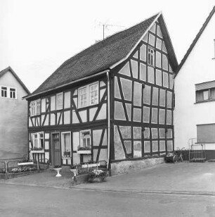 Fachwerkwohnhaus; Gedern, Burgstraße 3