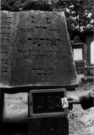 Grabstein 292 [Nir S. 193f. Nr. 17.19]: Grabstein 292A [Nir S. 193f. Nr. 17.19]
