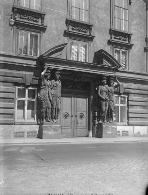 Palais Pallavicini / Palais Fries-Pallavicini — Portal