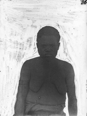 Frauenportrait (Forschungsreise durch Deutsch-Guinea 1909)