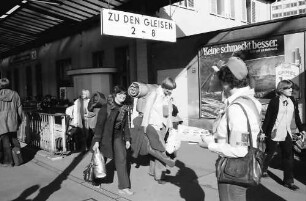 Freiburg: Ankunft Katholikentagsteilnehmer am Bahnhof