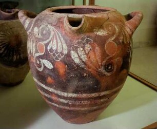 Iraklion. Archäologisches Museum. Große Ausgussvase, 45 cm, Kamarés-Stil. Phaistos, Älterer Palast, um 1800 v. Chr. Au4