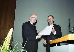 Freiburg im Breisgau: Erbischof Oskar Saier erhält die Ehrendoktorwürde der Universität