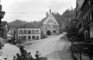 Schiltach: Marktplatz und Rathaus