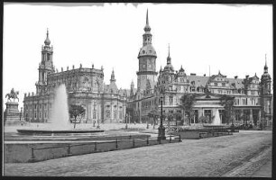 Dresden. Theaterplatz, Hofkirche und Schloss