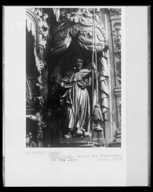 Männliche Heiligenfigur