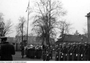 Dresden. Rodion Jakowlewitsch Malinowski, Verteidigungsminister der UdSSR und Marschall der Sowjetunion, während seines Besuches der Militärakademie Dresden der NVA, 4. April 1964