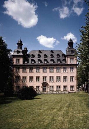 Karlsburg / Vier Türme & Statistisches Landesamt