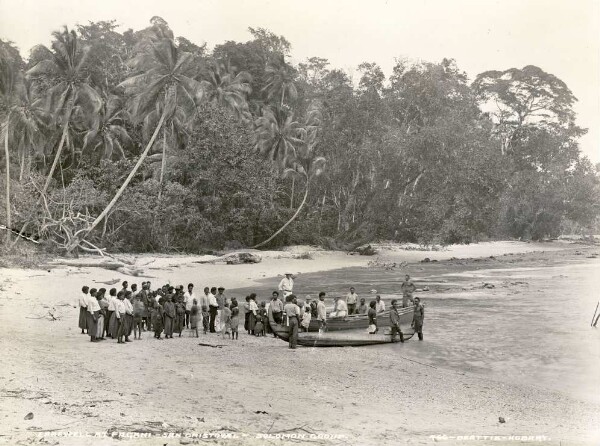 "Embarquement pour Fagani."