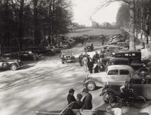 Moritzburg, Fasanenschlösschen : Moritzburg. Autoparkplatz am Fasanenschlösschen