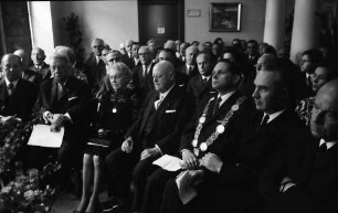 Lahr: Altregierungspräsident Waeldin, 80 Jahre; Festakt im Rathaus mit: von links nach rechts: Dichtel, Frau Waeldin, Oberbürgermeister Brucker, Person