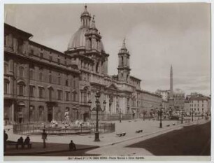 Piazza Navona mit Sant’Agnese und Vierströmebrunnen, Rom: Ansicht