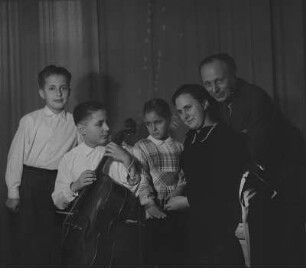 Familienporträt des Kammermusikers Prof. Willibald Roth