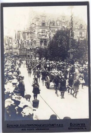 1900 Jahrfeier der Hermannsschlacht / Festzug. Detmold. Lange Str. Ansichtskarte. Papierabzug