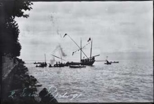 Seeufer von Evian. Boote bei einer Regatta auf dem Genfer See