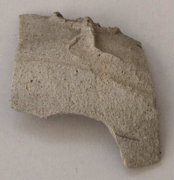 Fragment eines Tongefäßes