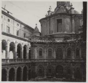 Rom, Palazzo della Sapienza, Universität La Sapienza, Kirche SantIvo alla Sapienza, Hof
