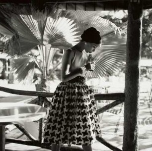 "Grace Line trip", Modeaufnahme, Modell Gunilla Riva (Mademoiselle)