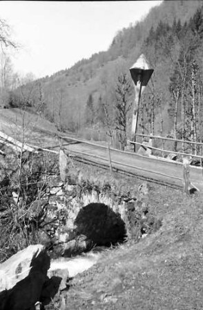 Ränke; St. Peter: Brücke und Marterl