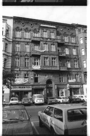 Kleinbildnegative: Besetze Häuser, Winterfeldtstr. 35 und 36, 1981