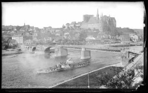 Meißen. Albrechtsburg, Elbe, Brücke und Dampfer "Bodenbach"