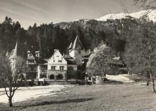 Sinaia. Schloss Peles (um 1900). Ansicht mit Bucegi-Kamm