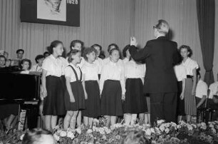 Volksmusikschule Friedrichshain: Franz Schubert Abend : Auftritte von Sängerinnen, Musikgruppen und Chören anlässlich des 125. Todesjahres von Franz Schubert
