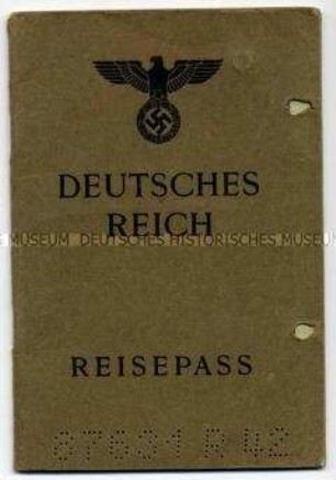 Reisepass des Deutschen Reiches von Elsa Stielau, ausgestellt in Kopenhagen - Familienkonvolut