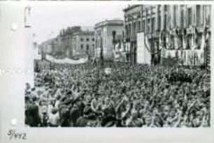 Demonstration zum Deutschlandtreffen der FDJ am Pfingstsonntag