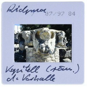 Didim, Didyma : Vorhalle, Detail Kapitell, römisch