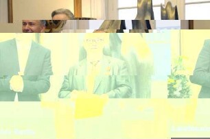 Verleihung des Verdienstkreuzes am Bande des Verdienstordens der Bundesrepublik Deutschland an Udo Samelm (Schauspieler); Amtszimmer, Berliner Rathaus (Mitte)