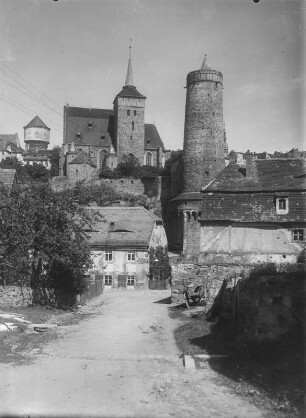Bautzen. Michaeliskirche und Alte Wasserkunst (1558; W. Röhrscheidt d. Ä.). Ansicht vom Scharfenweg